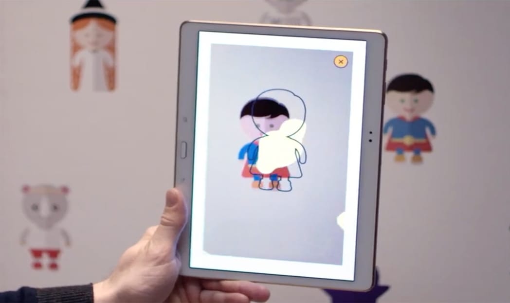 Se As Paredes Pudessem Falar? Este Papel de Parede Permite Isso, Contando Histórias!