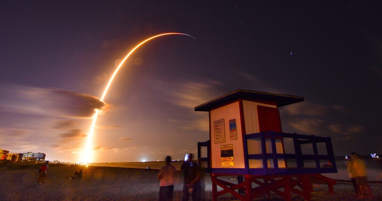SpaceX Lança Primeiros Satélites para sua Rede de Internet